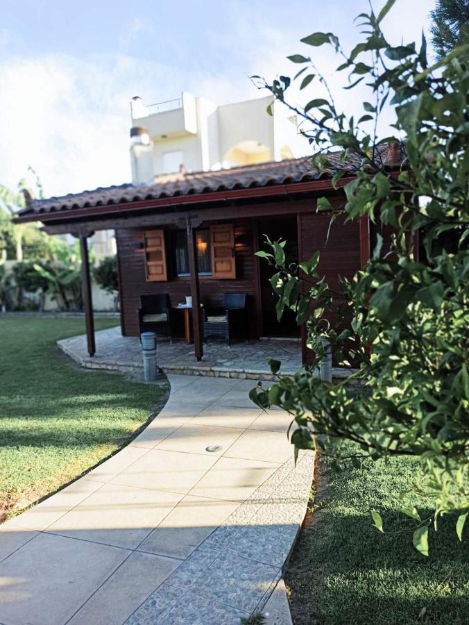 Aliki Guest House Aigio Exteriör bild